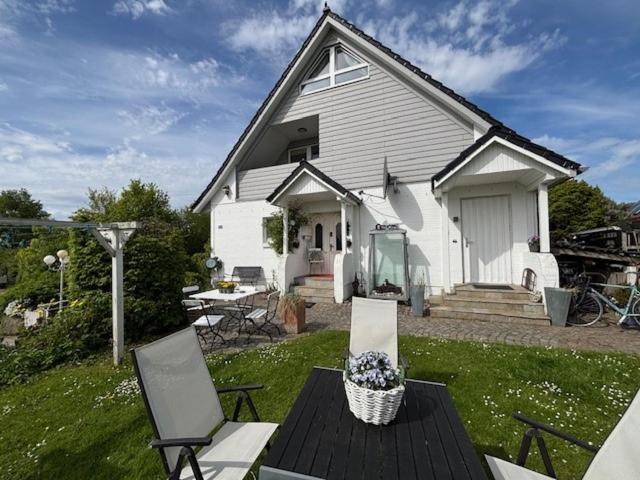 Sorgenfrei -Ruhe Und Erholung In Schoener Studiowohnung Глюксбург Экстерьер фото